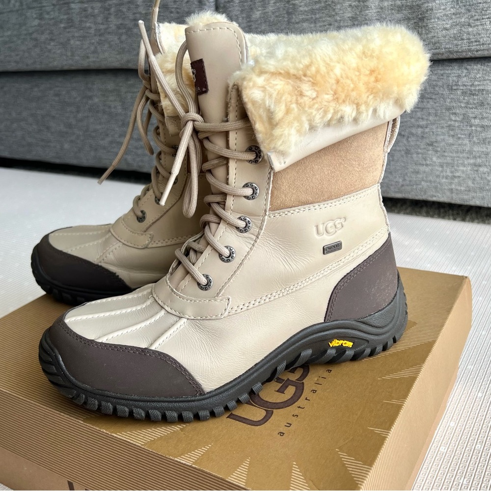 UGG Women’s Adirondack II Boot Size 8